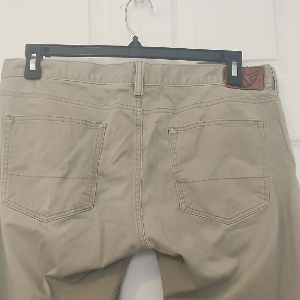 36 X 25  SHORT MAN'S Dockers Men's Khaki Chinos - Picture 5 of 10